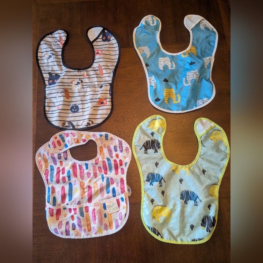 Colorful Feeding Bib Set